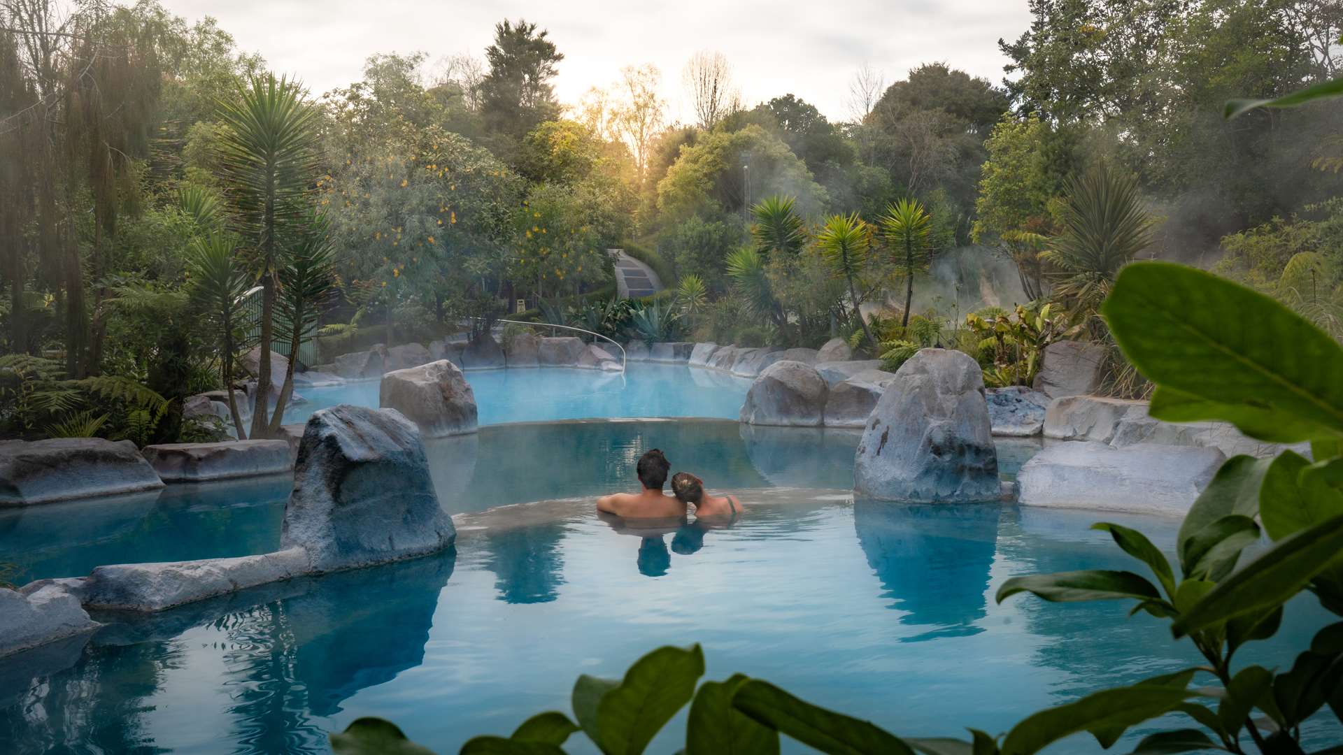 taupo geothermal pool